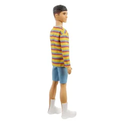Ken Fashionista Asiatico Con Camiseta A Rayas Oversized^Barbie Hot